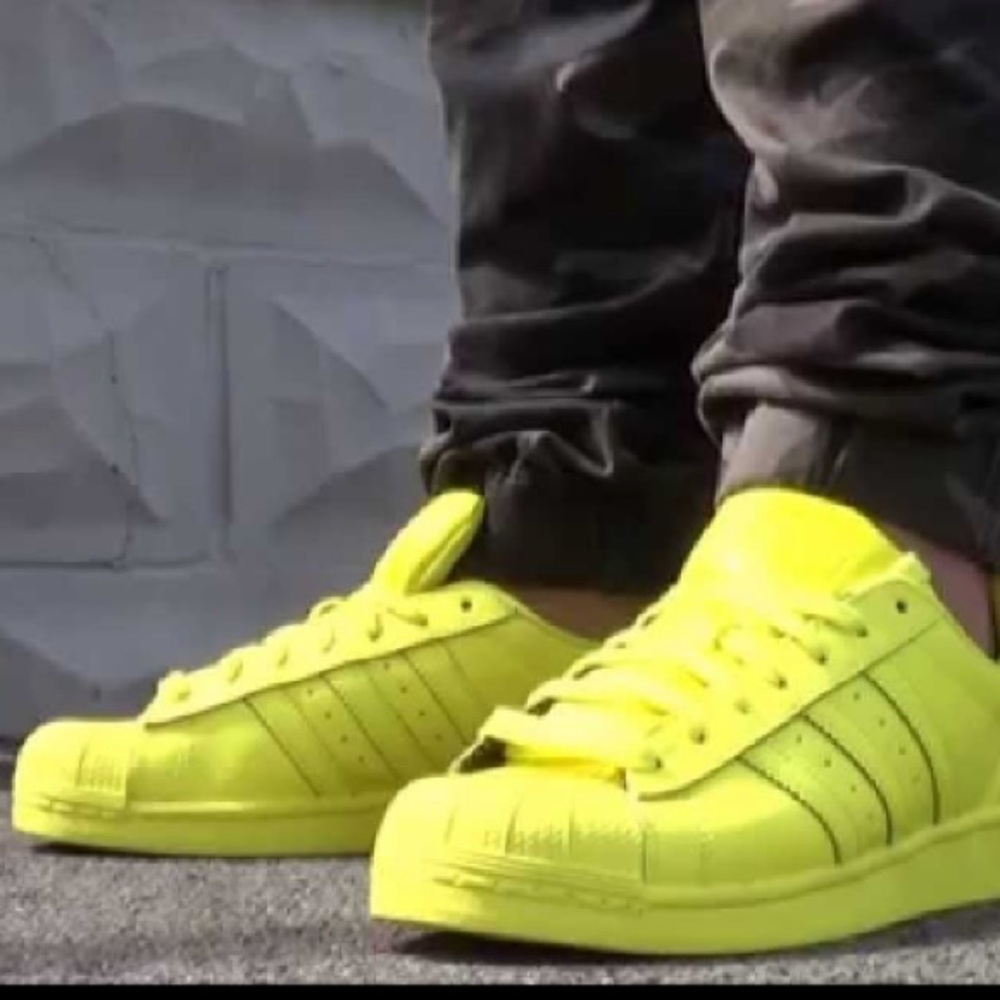 Pharrell Adidas Like New